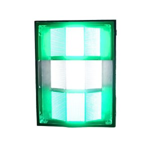Wide-angle tricolor seaport traffic light